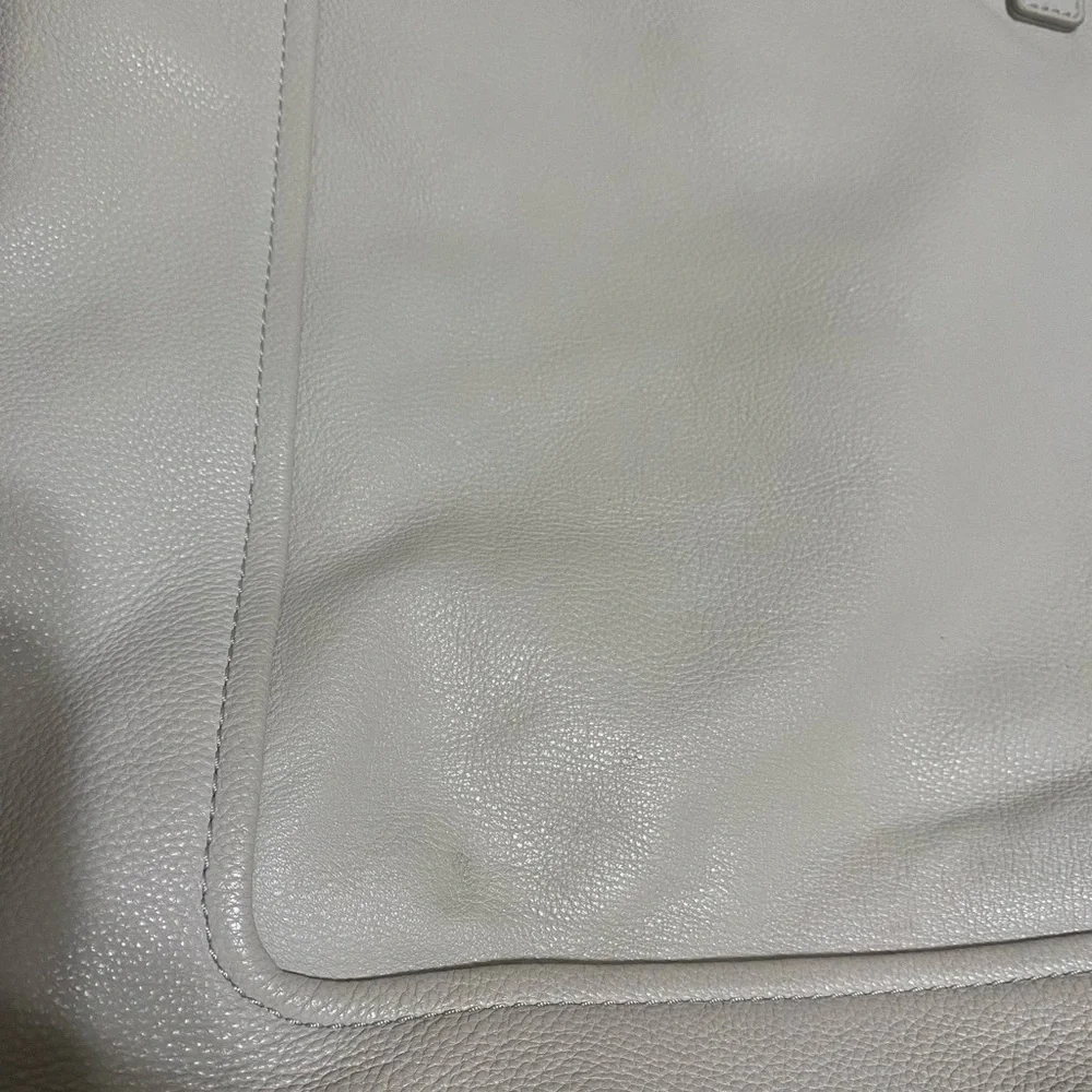 Marc by Marc Jacob’s Revolution Leather Zip Tote - Picture 5 of 13
